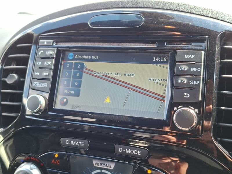 Nissan Juke Tekna Dig-t Red #10