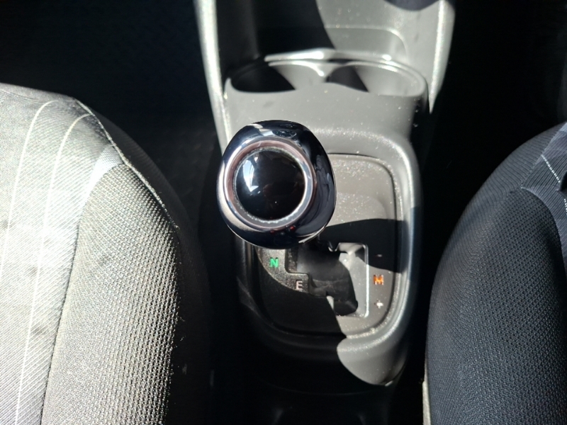 Peugeot 108 Active White #15