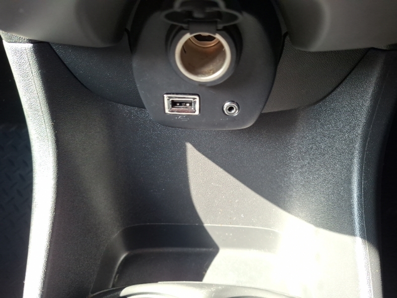 Peugeot 108 Active White #9