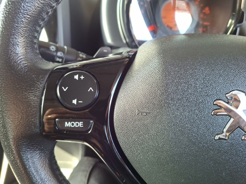 Peugeot 108 Active White #13