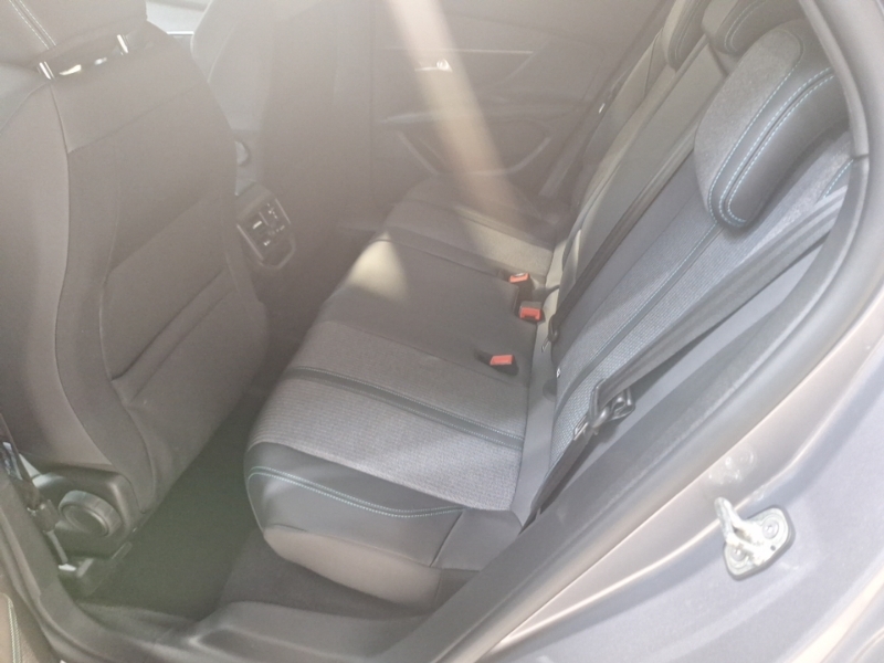 Peugeot 3008 1.5 Bluehdi Allure Premium Eat8 Grey #6