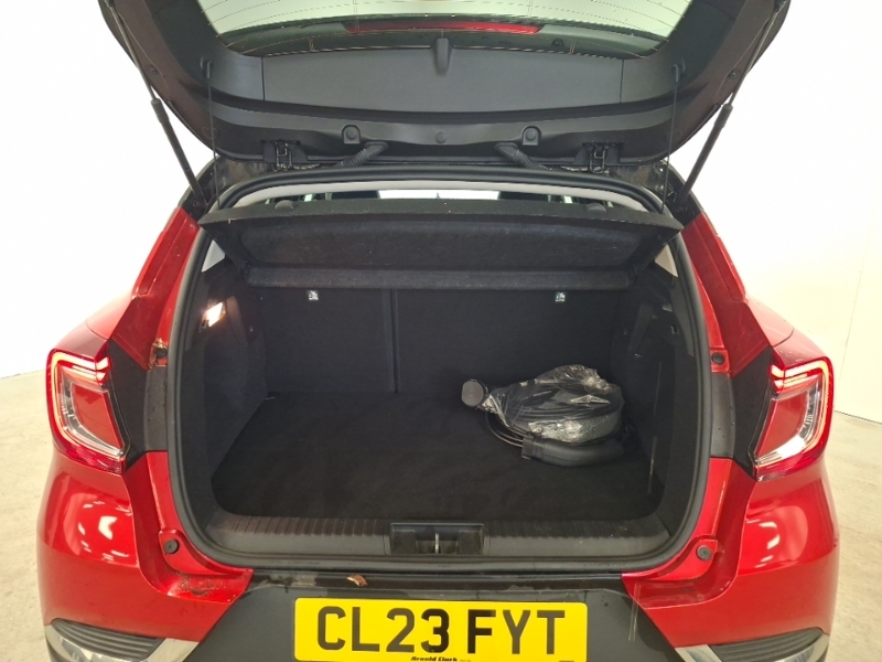 Renault Captur 1.6 E-tech Plug-in Hybrid 160 Techno Red #5
