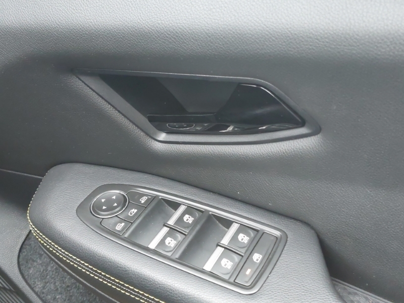 Renault Megane E-Tech Iconic Black #17