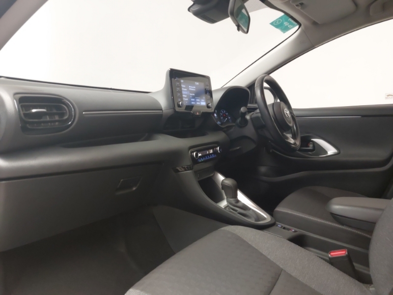 Toyota Yaris 1.5 Hybrid Icon Cvt Red #5