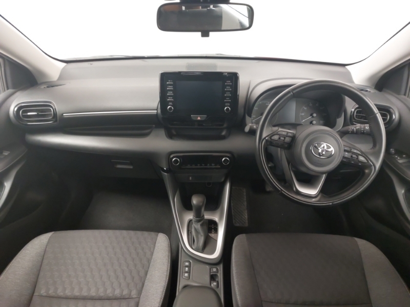 Toyota Yaris 1.5 Hybrid Icon Cvt Red #3