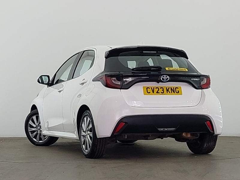 Toyota Yaris 1.5 Hybrid Icon Cvt Nav White #2