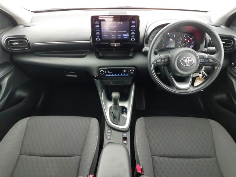 Toyota Yaris 1.5 Hybrid Icon Cvt Nav White #3