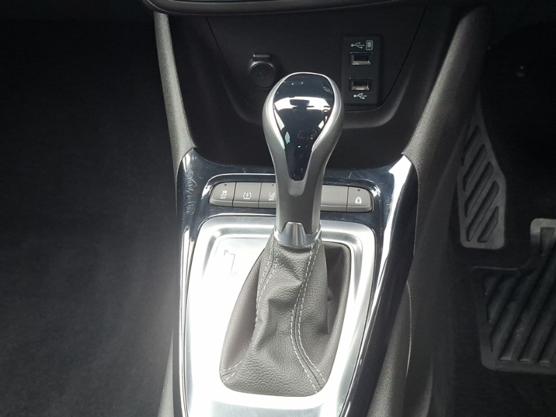 Vauxhall Crossland 1.2 Turbo Ultimate White #17