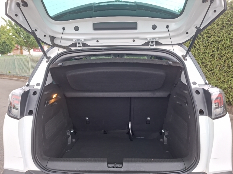 Vauxhall Crossland 1.2 Turbo Ultimate White #18