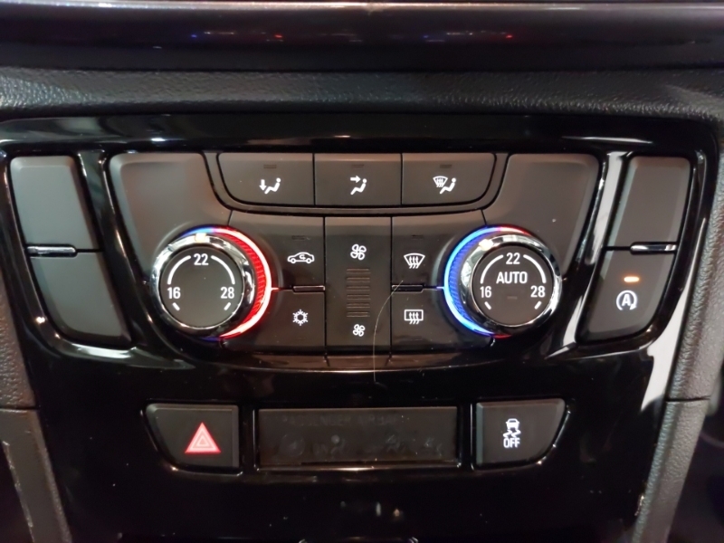 Vauxhall Mokka X Active White #17