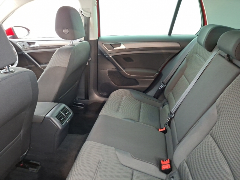 Volkswagen Golf 1.6 Tdi Match Red #6