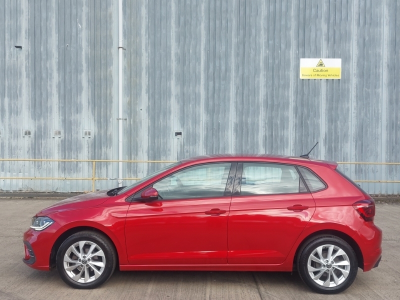 Volkswagen Polo 1.0 Tsi Style Red #4
