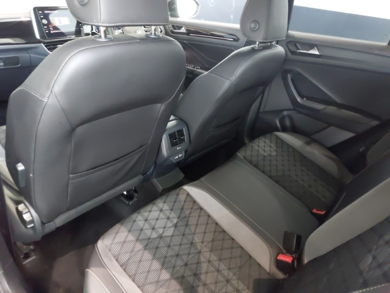 Volkswagen T-Roc 1.5 Tsi R-line Black #6