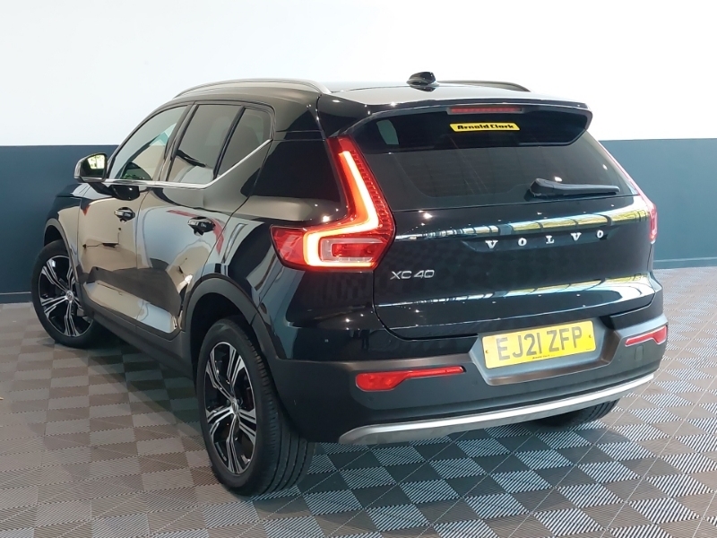 Volvo XC40 1.5 T3 163 Inscription Pro Geartronic Black #2