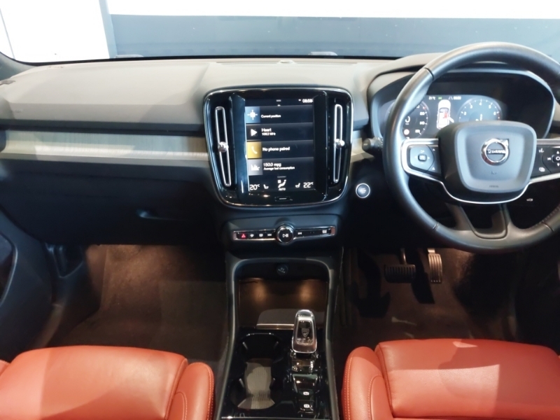 Volvo XC40 1.5 T3 163 Inscription Pro Geartronic Black #3
