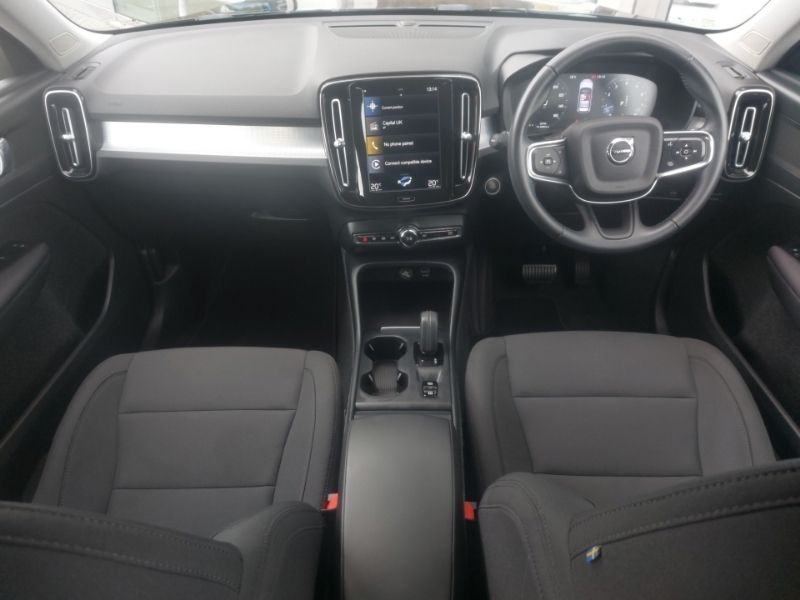 Volvo XC40 2.0 B4p Momentum Black #3