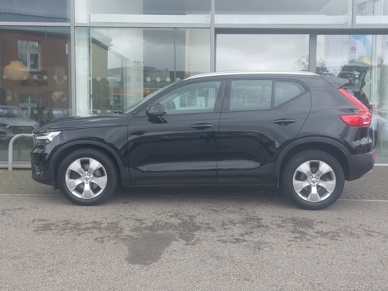 Volvo XC40 2.0 B4p Momentum Black #4