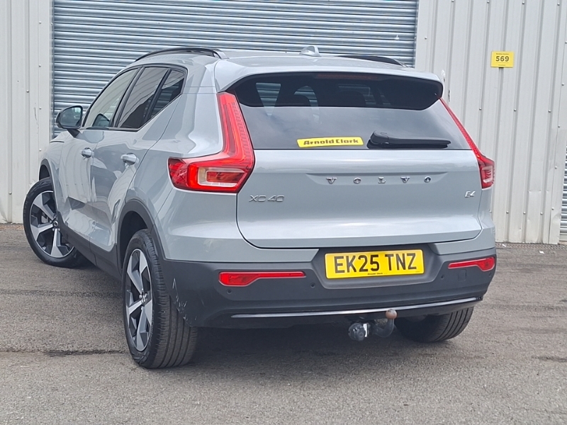 Volvo XC40 2.0 B4p Plus Dark Grey #2