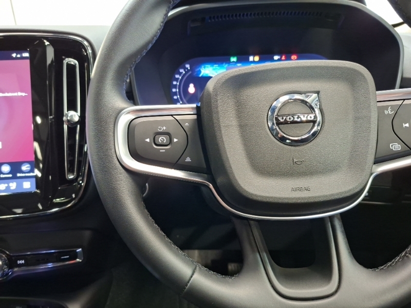 Volvo XC40 Core Silver #12