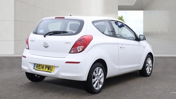 Hyundai I20 Active White #4
