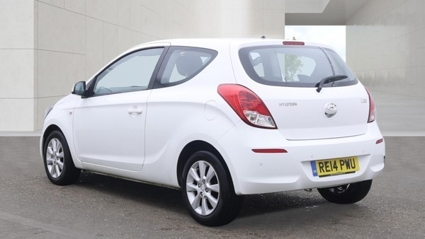 Hyundai I20 Active White #3