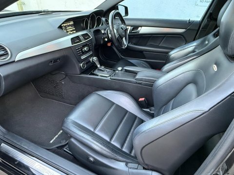 Mercedes-Benz C Class 6.3 C63 V8 Black #2
