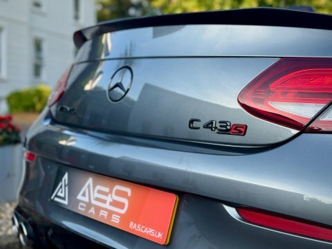 Mercedes-Benz C Class 2018 2.0 C220d Amg Line Premium Coupe Black #5