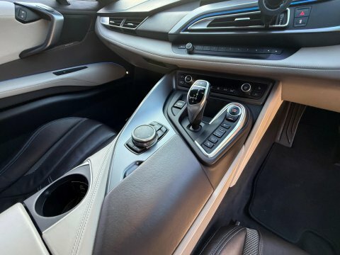 BMW i8 2dr Auto Blue #8