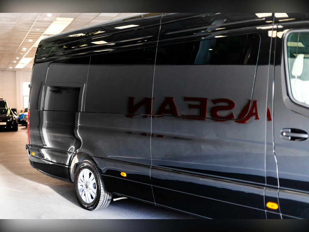 Mercedes-Benz Sprinter 2.0 417 Cdi Pro G-tronic Rwd L4 H2 Euro 6 Black