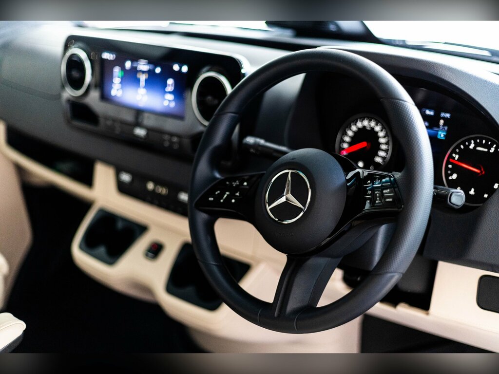 Mercedes-Benz Sprinter 2.0 417 Cdi Pro G-tronic Rwd L4 H2 Euro 6 Black #3