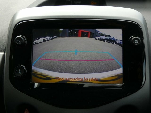 Toyota Aygo 2022 1.0 Vvt-i X-play X-shift Safety Sense 7 Black