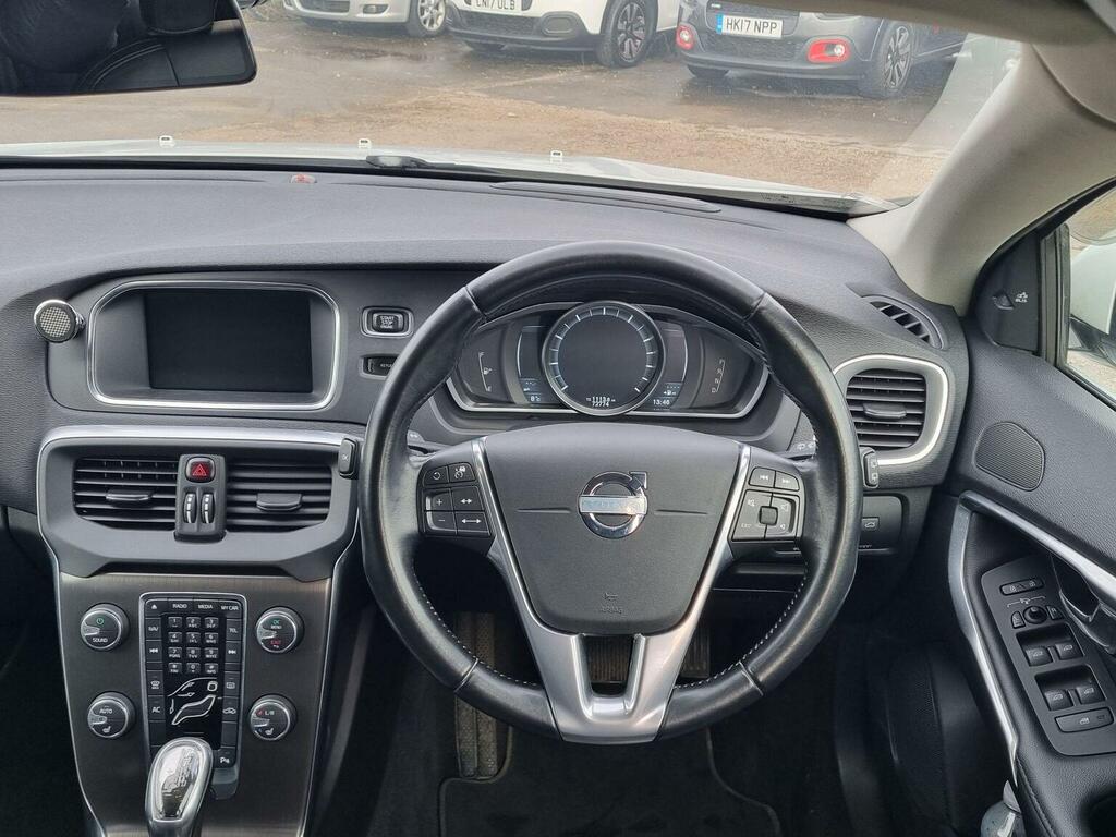 Volvo V40 1.6 T4 Se Lux Nav Powershift Euro 5 Ss  #4