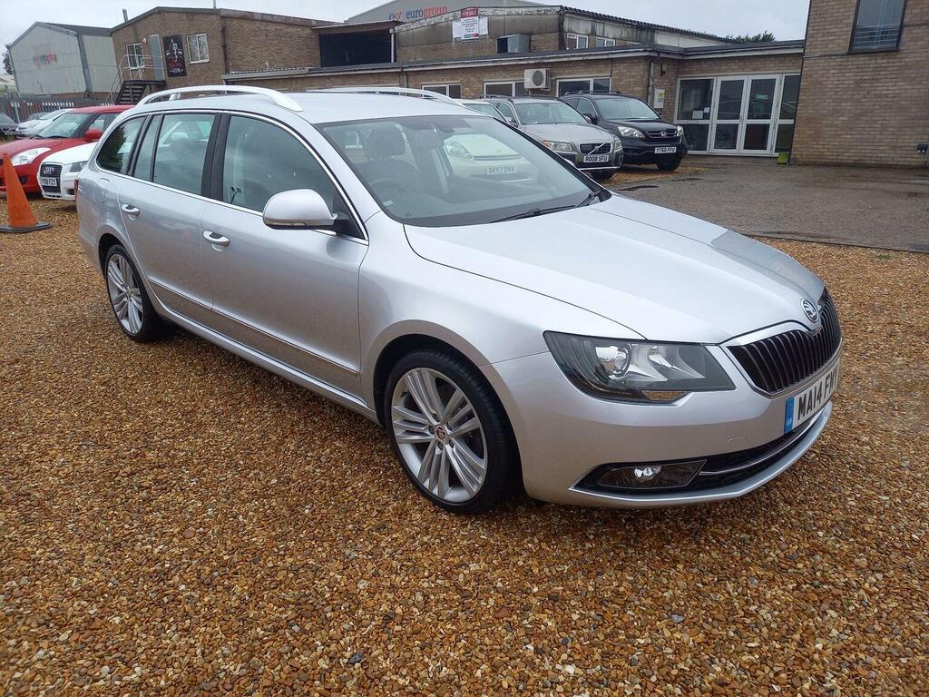 Skoda Superb Se Tdi Cr Dsg White #9