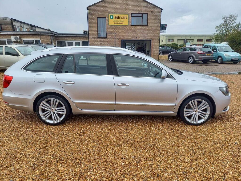 Skoda Superb Se Tdi Cr Dsg White #8