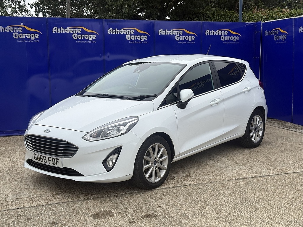 Ford Fiesta Titanium White