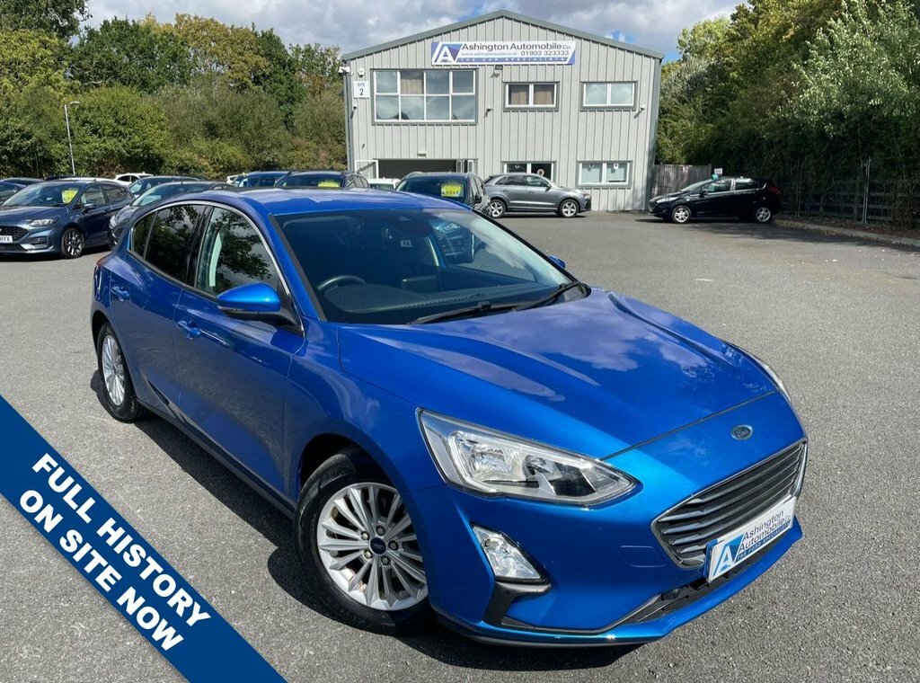 Ford Focus 1L Titanium MK68VAX Blue