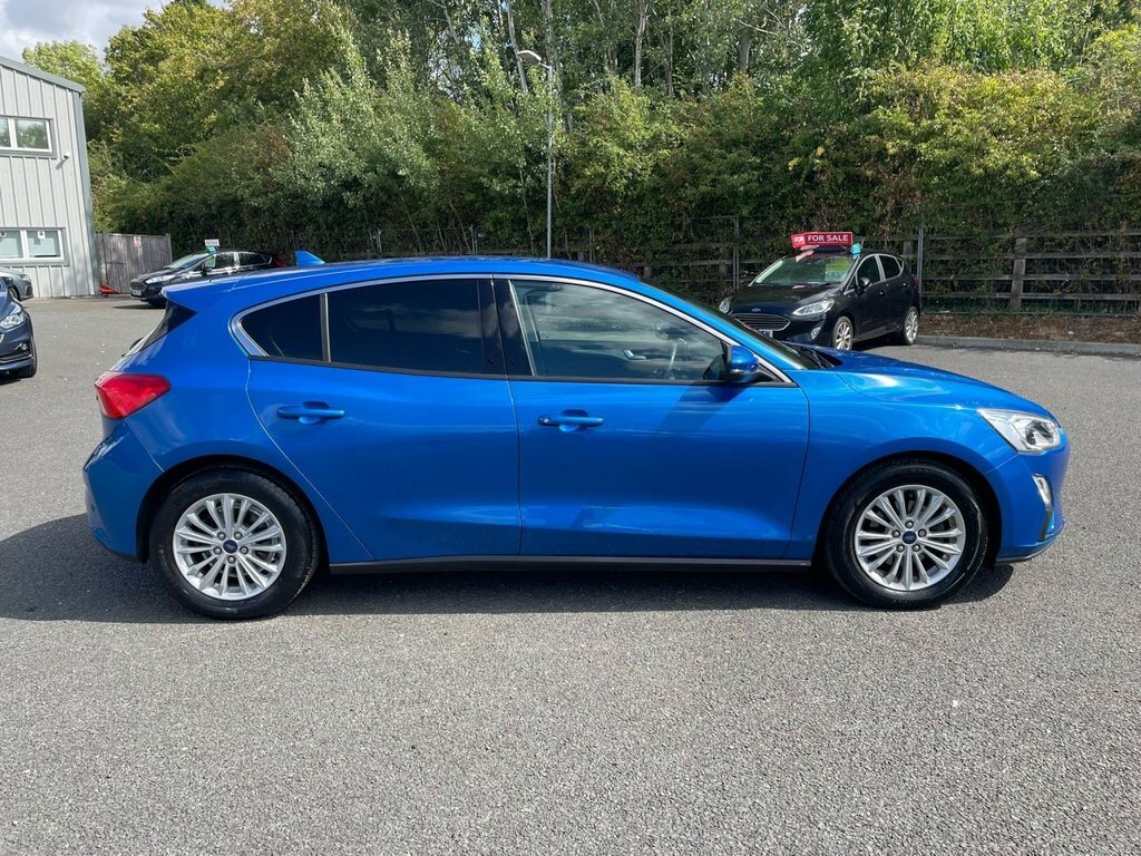 Ford Focus 1L Titanium MK68VAX Blue #2