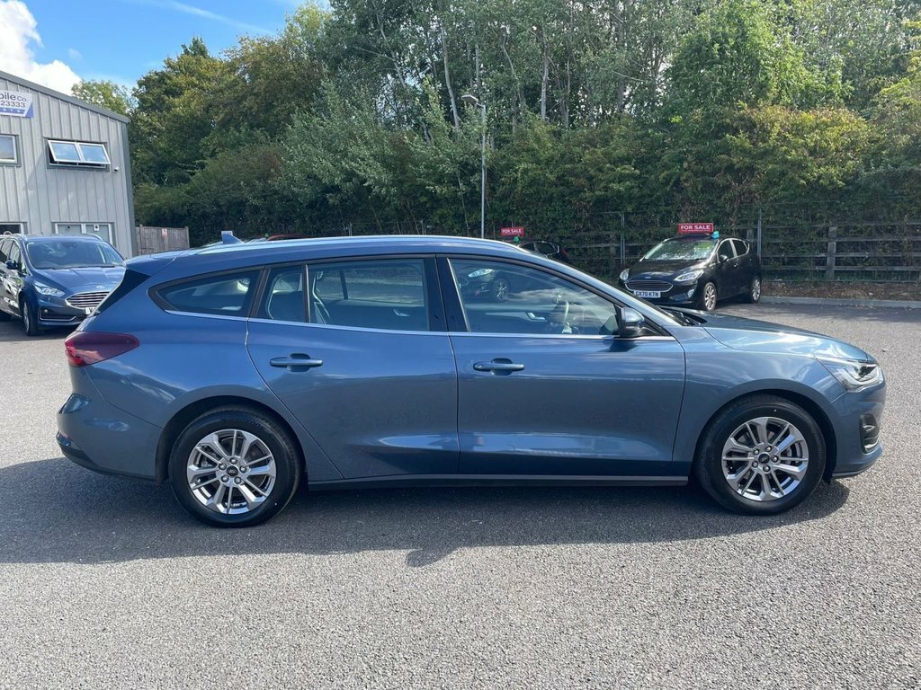 Ford Focus 1L Titanium CF23XCR Blue #2