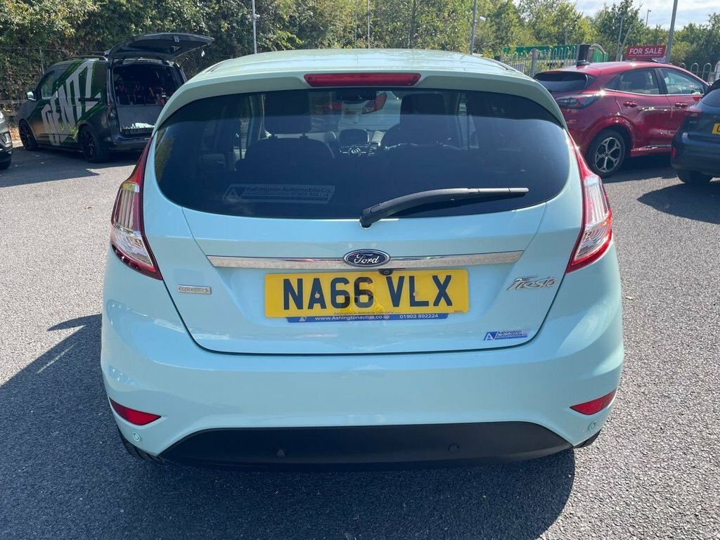 Ford Fiesta 1L Titanium X NA66VLX Green #4