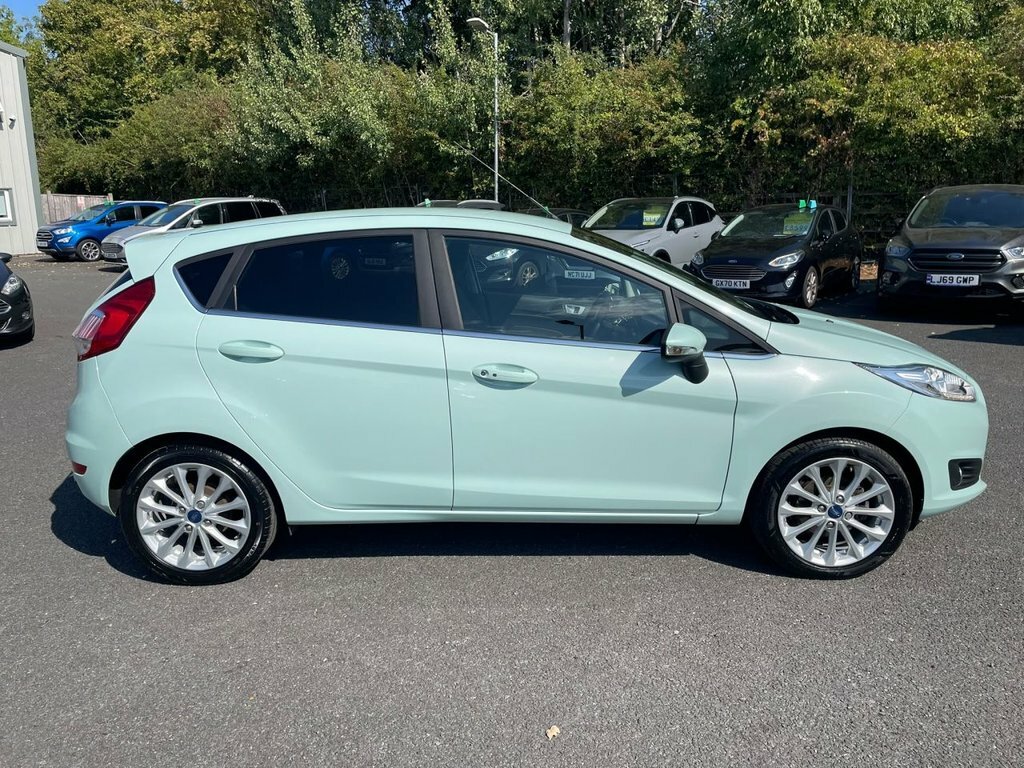 Ford Fiesta 1L Titanium X NA66VLX Green #2