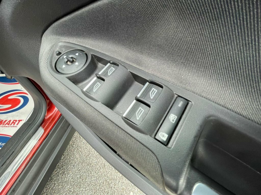 Ford C-Max Zetec Red #20