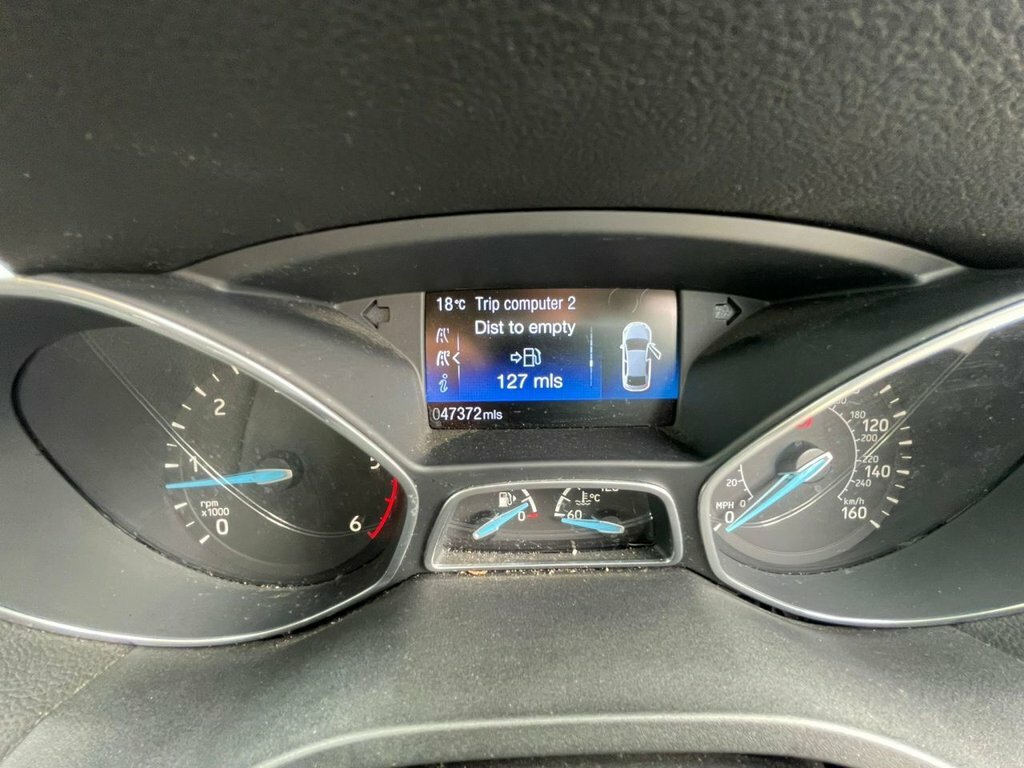 Ford C-Max Zetec Red #19