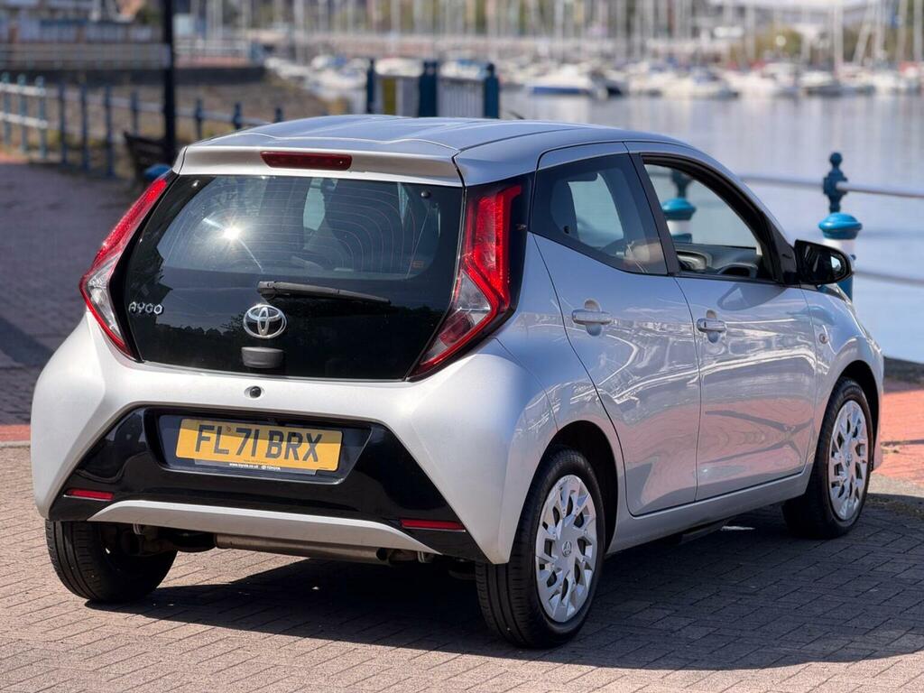 Toyota Aygo 1.0 Vvt-i X-play Euro 6 Ss FL71BRX Silver #6