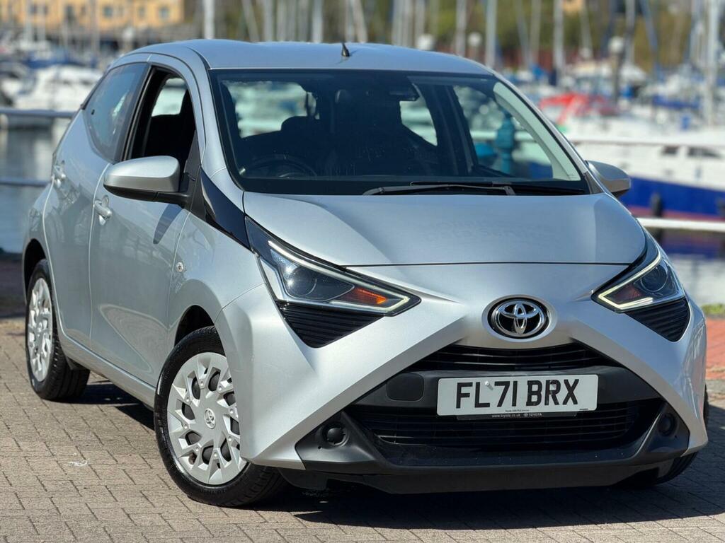 Toyota Aygo 1.0 Vvt-i X-play Euro 6 Ss Silver