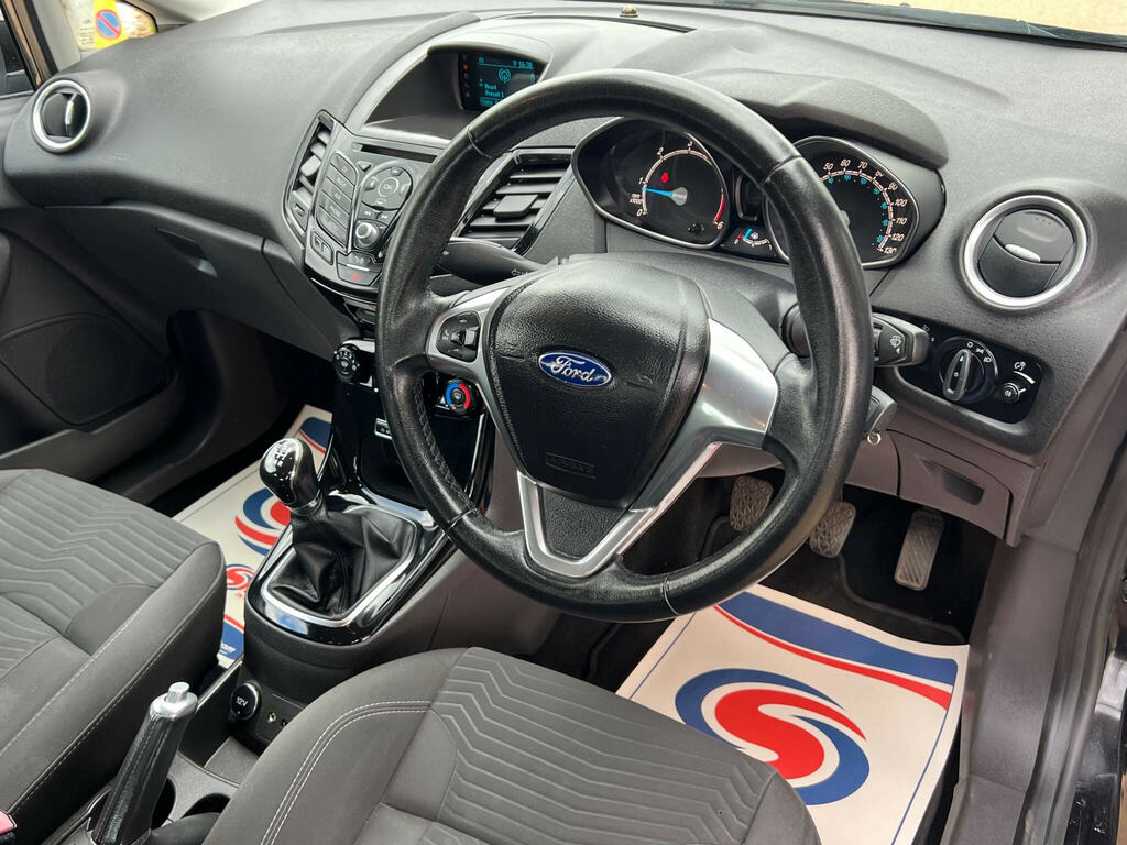 Ford Fiesta 1.6 Tdci Econetic Zetec Euro 5 Ss Black #3