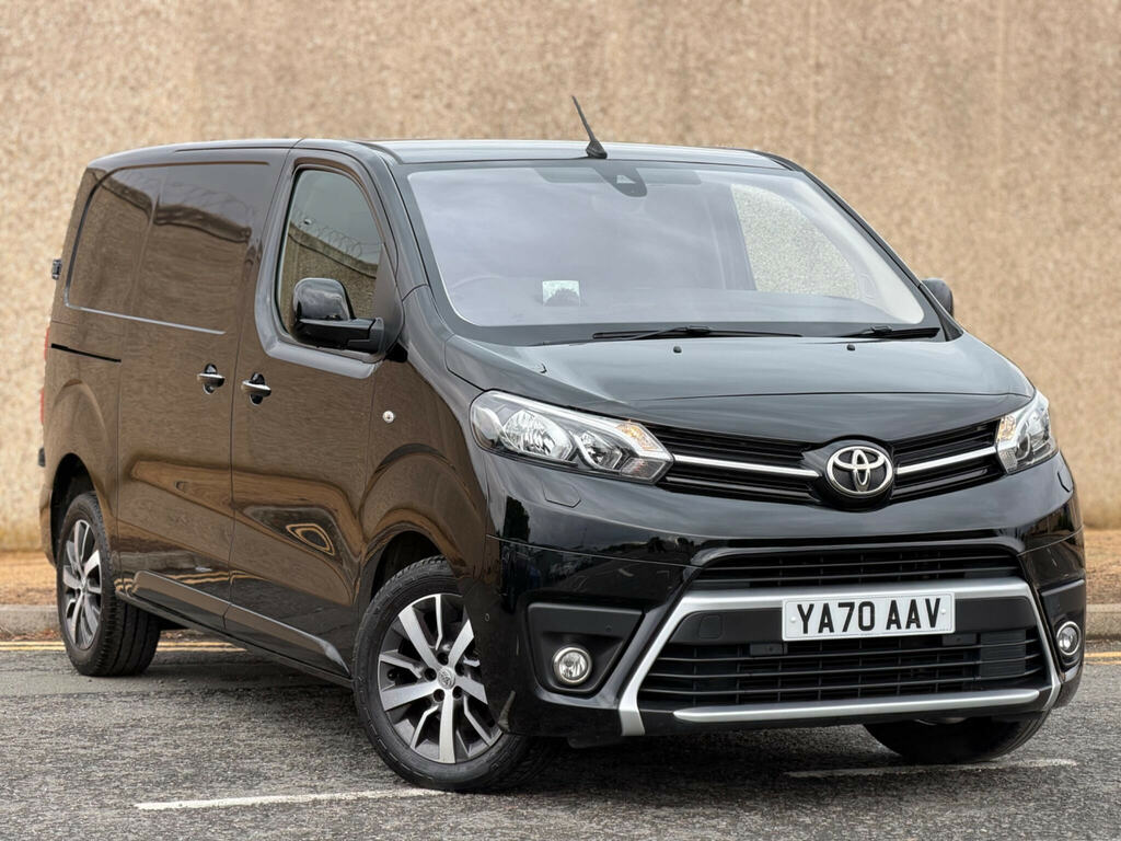 Toyota PROACE 2.0D Design Medium Panel Van Mwb Euro 6 Ss Black