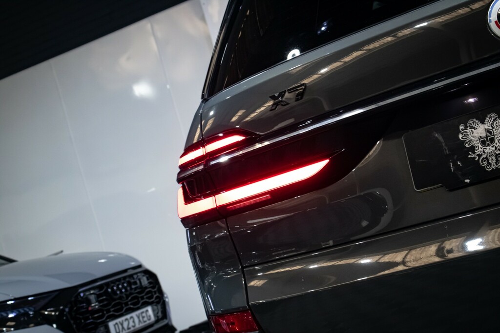 BMW X7 Black #14