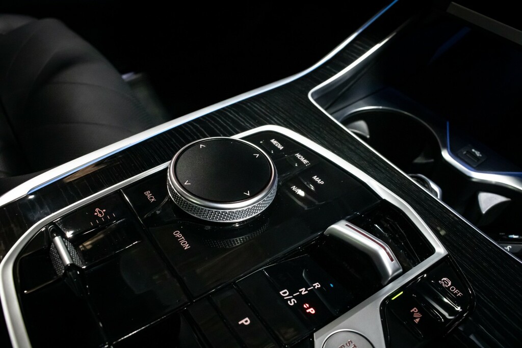 BMW X7 Black #45