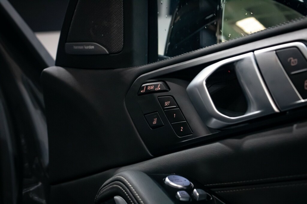 BMW X7 Black #18