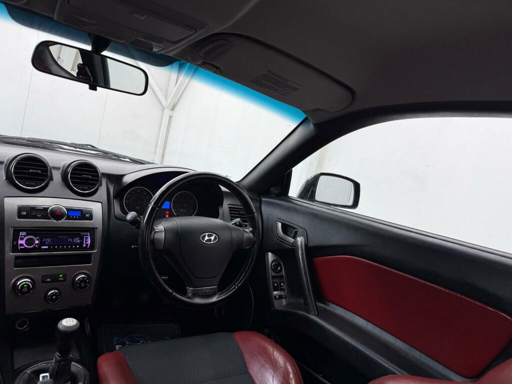 Hyundai Coupe Automatic Black #35